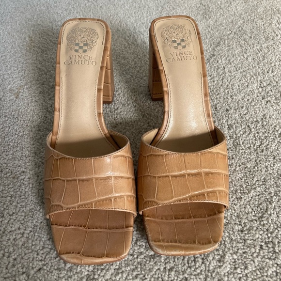 Vince camuto tan croc block heels - Picture 2 of 4